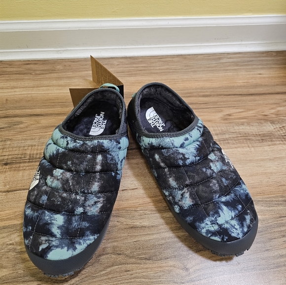 The North Face Other - The North Face Men's ThermoballTraction Mule V, size US 11